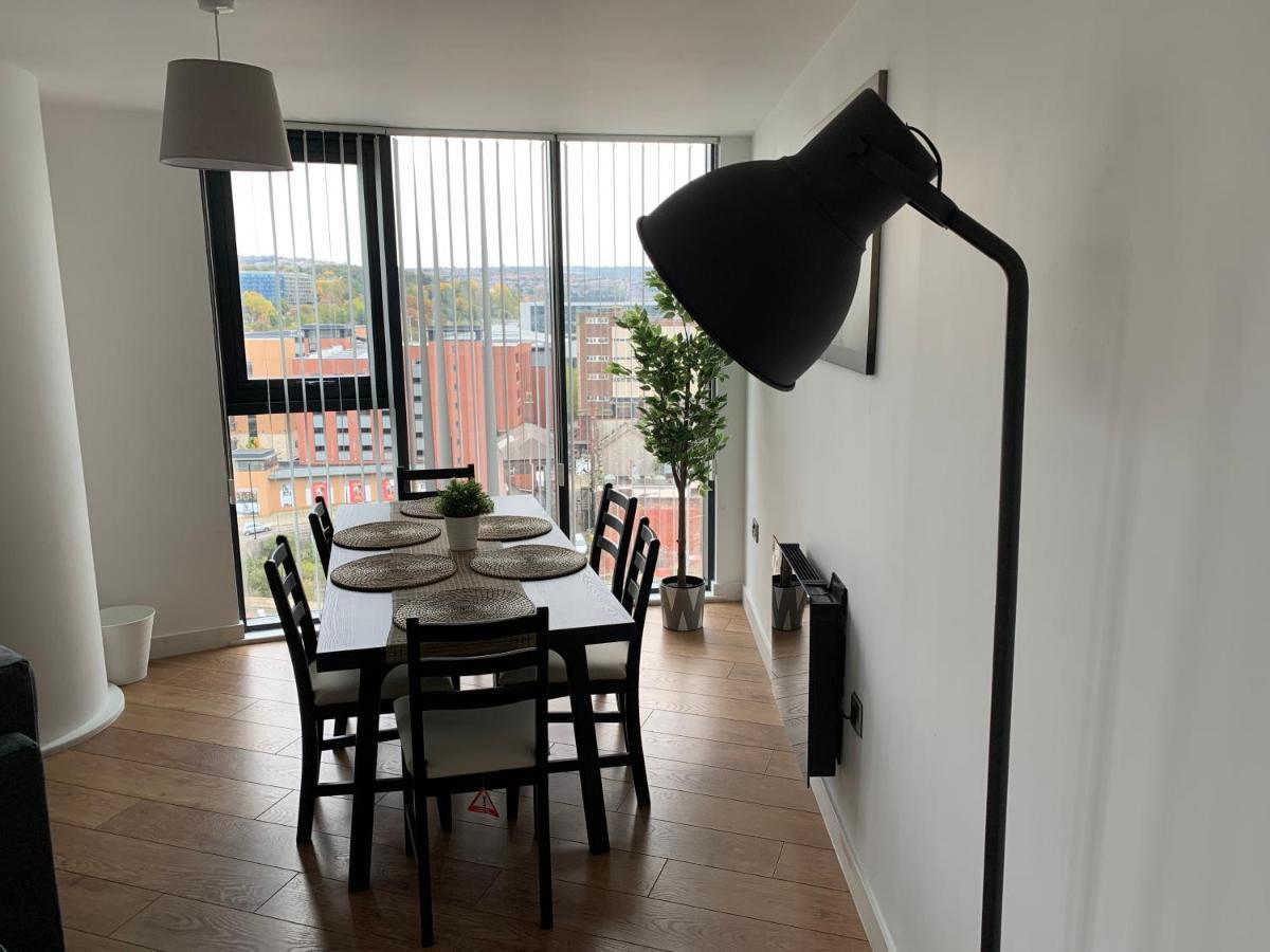 Perfect For Work Or Leisure, This 12Th Floor Apartment Near The City Centre Provides Stunning Panoramic Views Of Sheffield * Sheffield