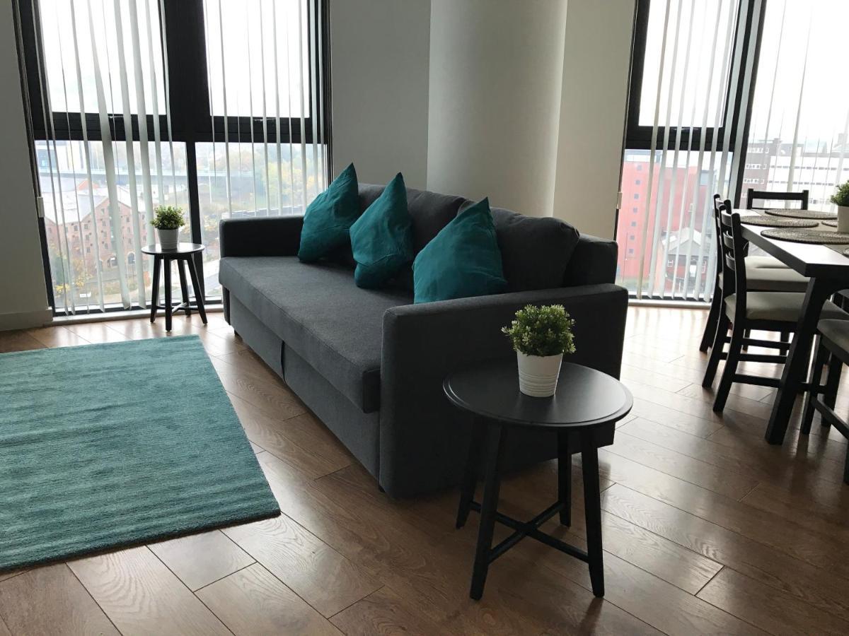 Perfect For Work Or Leisure, This 12Th Floor Apartment Near The City Centre Provides Stunning Panoramic Views Of Sheffield Apartment